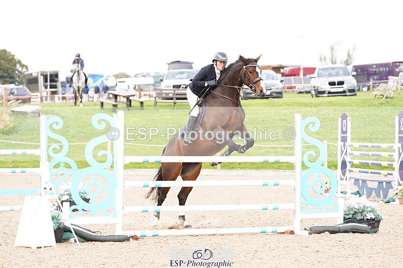 241004A-145006-00815 - Fri 04 Snr Fox & 1.20m Open
