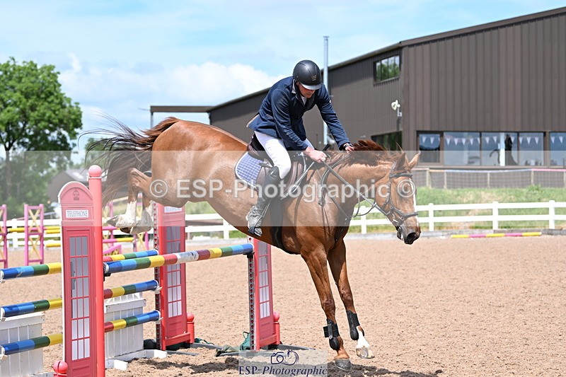 240619A-141830-00533 - Cls 4 Snr Newcomers and 1.10m Open