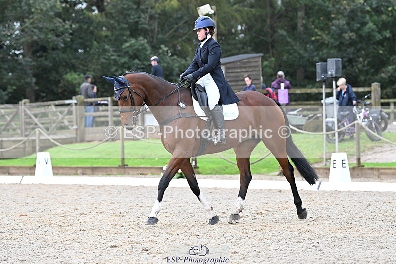 231019-113557-01849 - 040-DODINGTON-Sophie.Wildern-DR