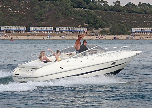 090809 CLOUDY BAY IMG_6895 - Speedboats