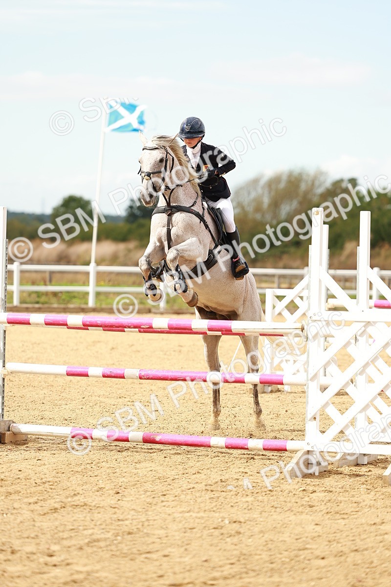 SBM_001541 - Class 4 - Senior Newcomers - 1.10m