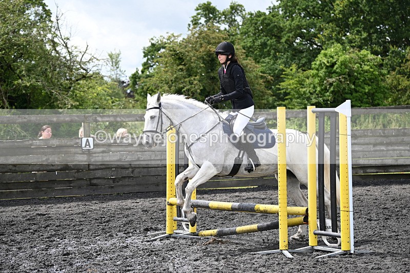 WJ6_9729 - Class 13 Novice 60cm