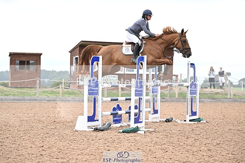 240828A-164032-01390 - Cls 5 Snr Foxhunter and 1.20m Open