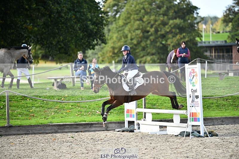 251004A-151335-01738 - Classes 8 & 9 70cm