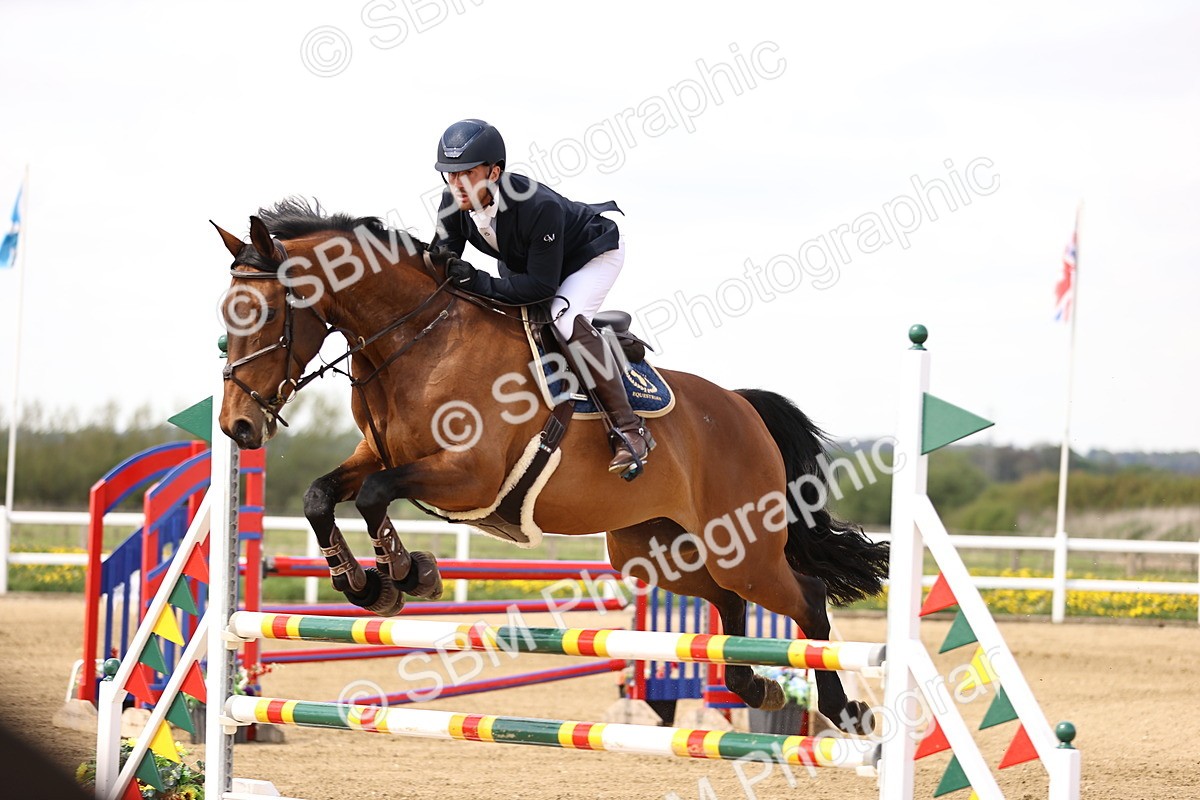 SBM_002292 - Class 11 - Senior newcomers - 1.10m