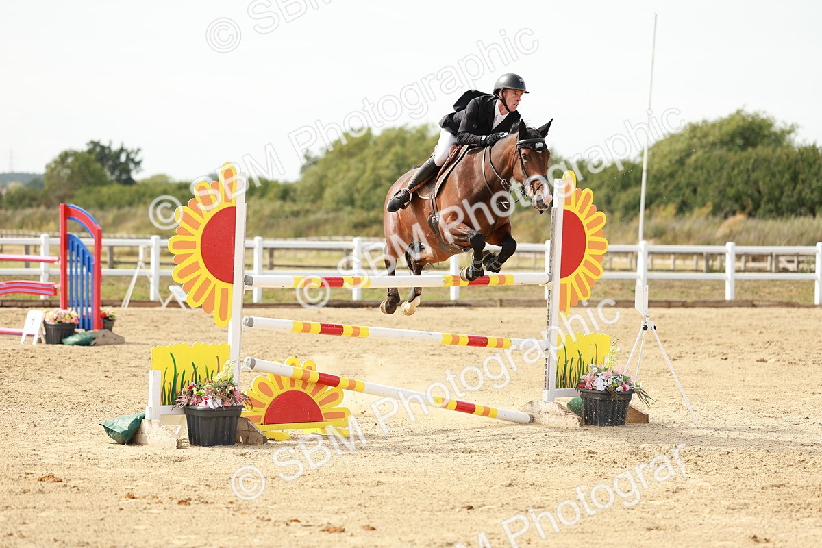 SBM_008266 - Class 4 - Senior Foxhunter - 1.20m Open
