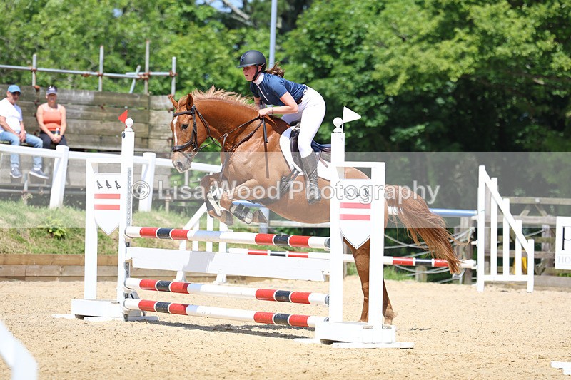 3E7A0050 - Class 9: Senior BN/90cm open