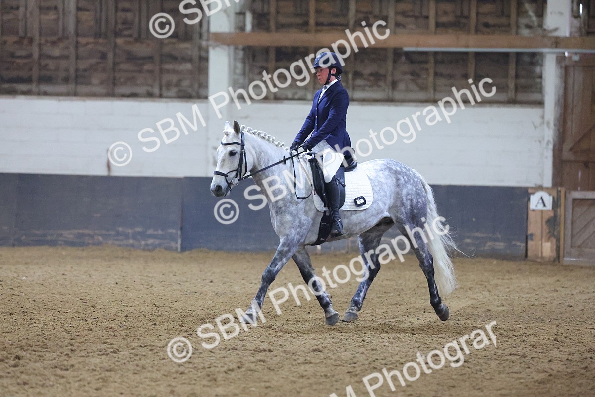 SBM_003055 - Class 9-10 - MQ U21 Open Novice 1