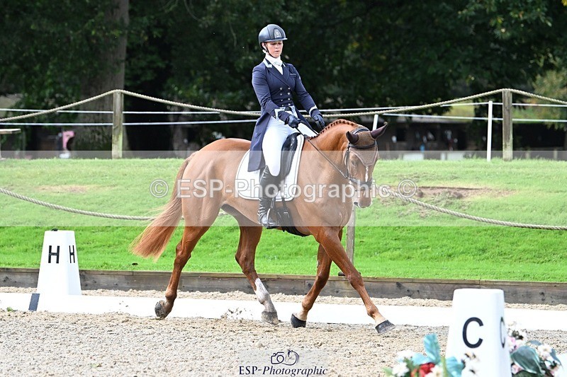 231019-121627-02711 - 043-OTTENTIK.NOBILITY-Dani.Evans-DR