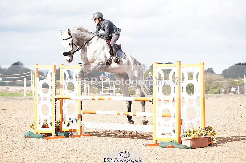 241004A-112704-00226 - Fri 02 Snr 1.05m Open