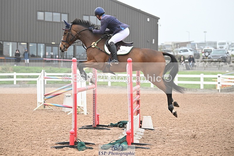 241102A-115712-04437 - SAT Cls 15 Foxhunter and 1.20m Open