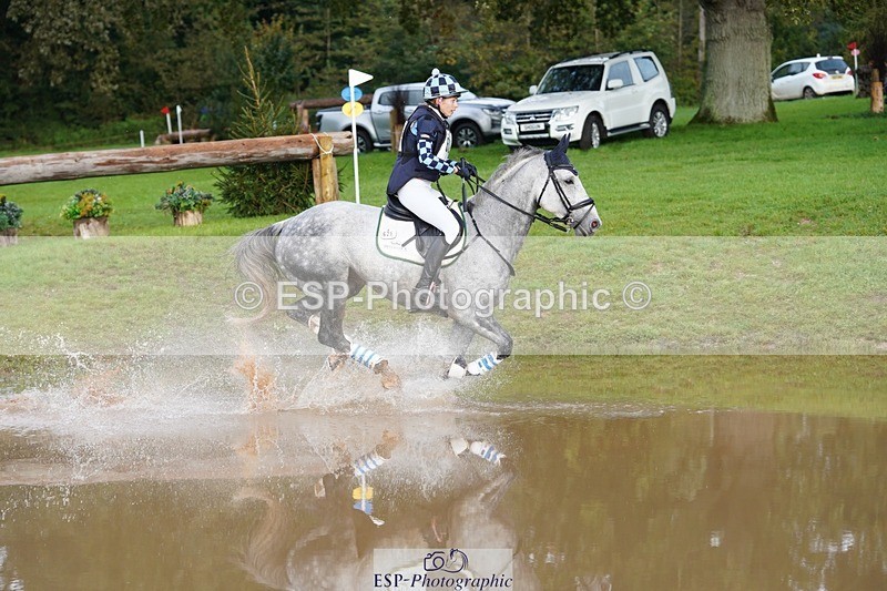 231021-092626-13272 - 621-QUALITY.BLUE-Lucy.Boultbee-brooks-SC+XC