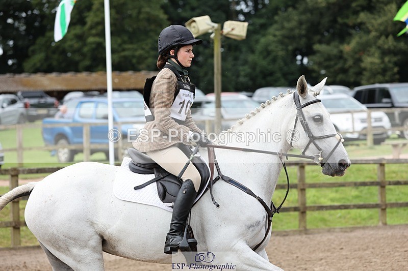 240803-101749-00481 - 106-Issy_Perry-DATE_NIGHT