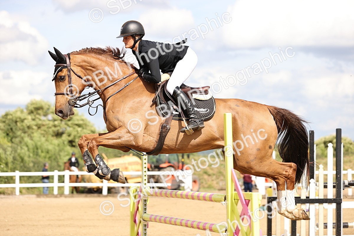 SBM_003516 - Class 13 - Senior Foxhunter - 1.20m