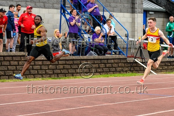 Sen25SAT-914157 - Track Male Set Two