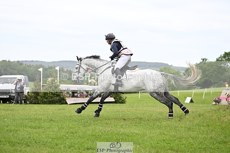 240525-155322-16920 - 226-CLONSHIRE_ON_TREND-Heidi_Coy