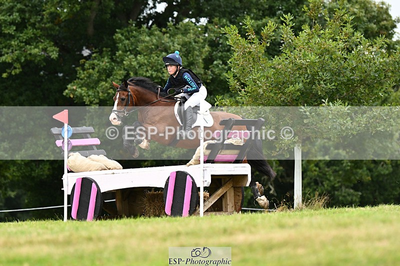 240825X-163346-37295 - 80cm XC 16.30 to 17.30