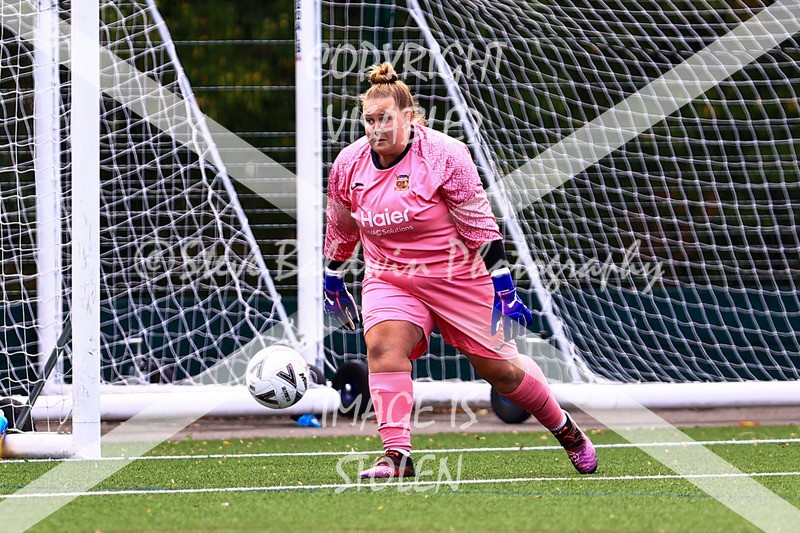 1DX30737 - 2025-10-05 FC Abbey Meads Ladies V Purton  Kingsdown FC Ladies