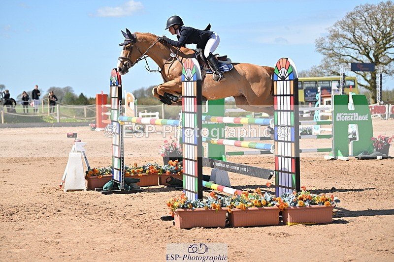 240420A-140907-11625 - Cls 7, 2 Star Medium Tour 1.35m