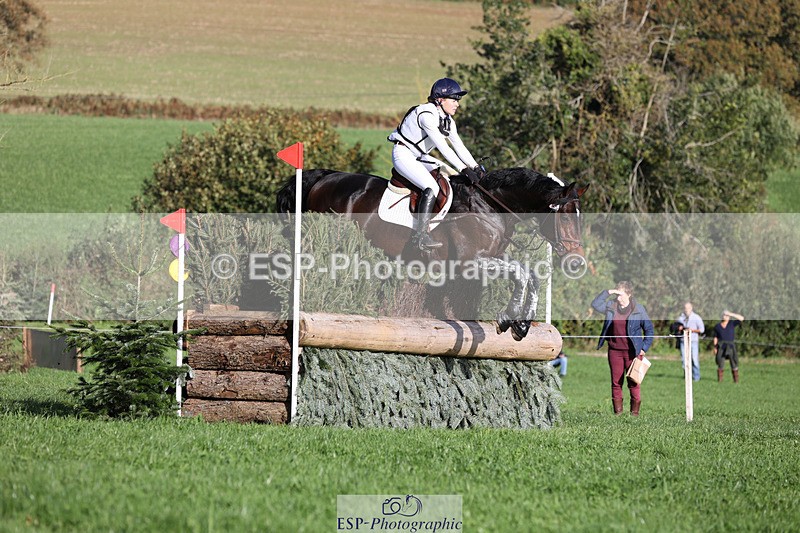 241025-111122-06426 - 012-Mollie.Summerland-SKITTEL.D'EKWI