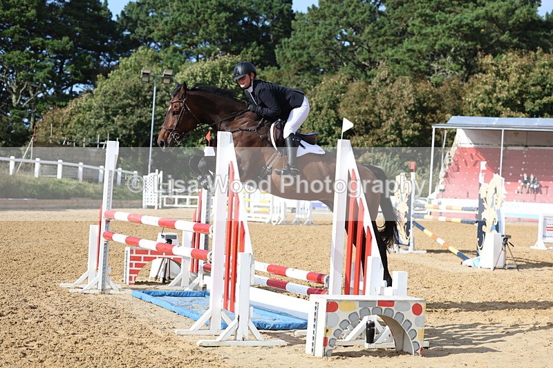 3E7A0656 - Class 13: Senior Newcomers/1.10m open