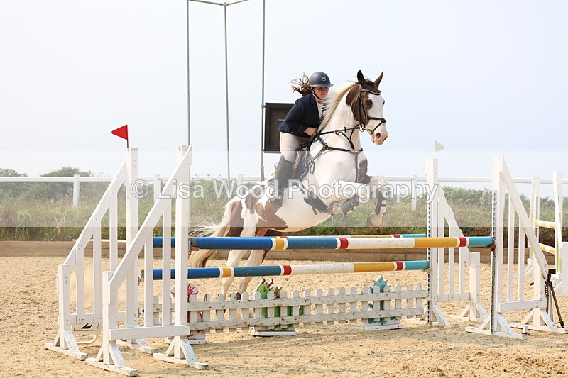 3E7A2499 - Class 8: Senior Newcomers/1.10m open