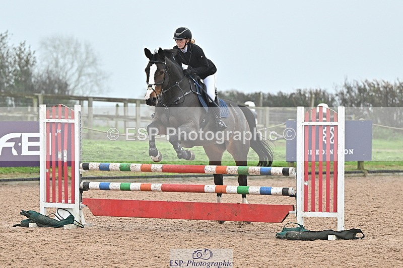 241103A-110139-06847 - SUN Cls 18 British Novice and 90cm Open