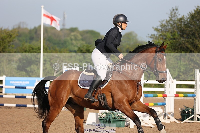 240510A-082717-04231 - Cls 13 British Novice and 90cm Open