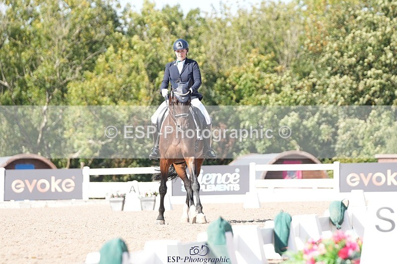 250906-152806-04781 - 110-Chelsea.DonovanFrankie.zenturio