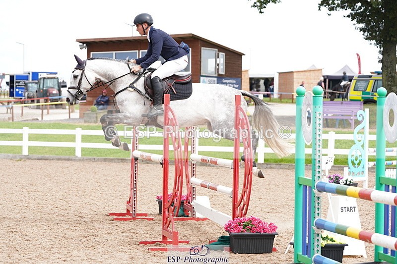 240915A-131116-10212 - Cls 35 1.05m Amateur Qualifier