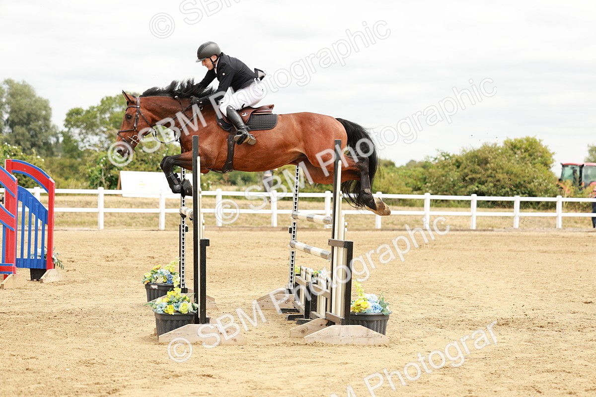 SBM_018174 - Class 21 - Senior Newcomers Championship 2d Rd