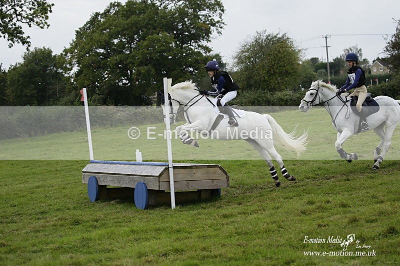  WWHT 171021 2132 - Novice Pairs (0.80m)  17/10/21