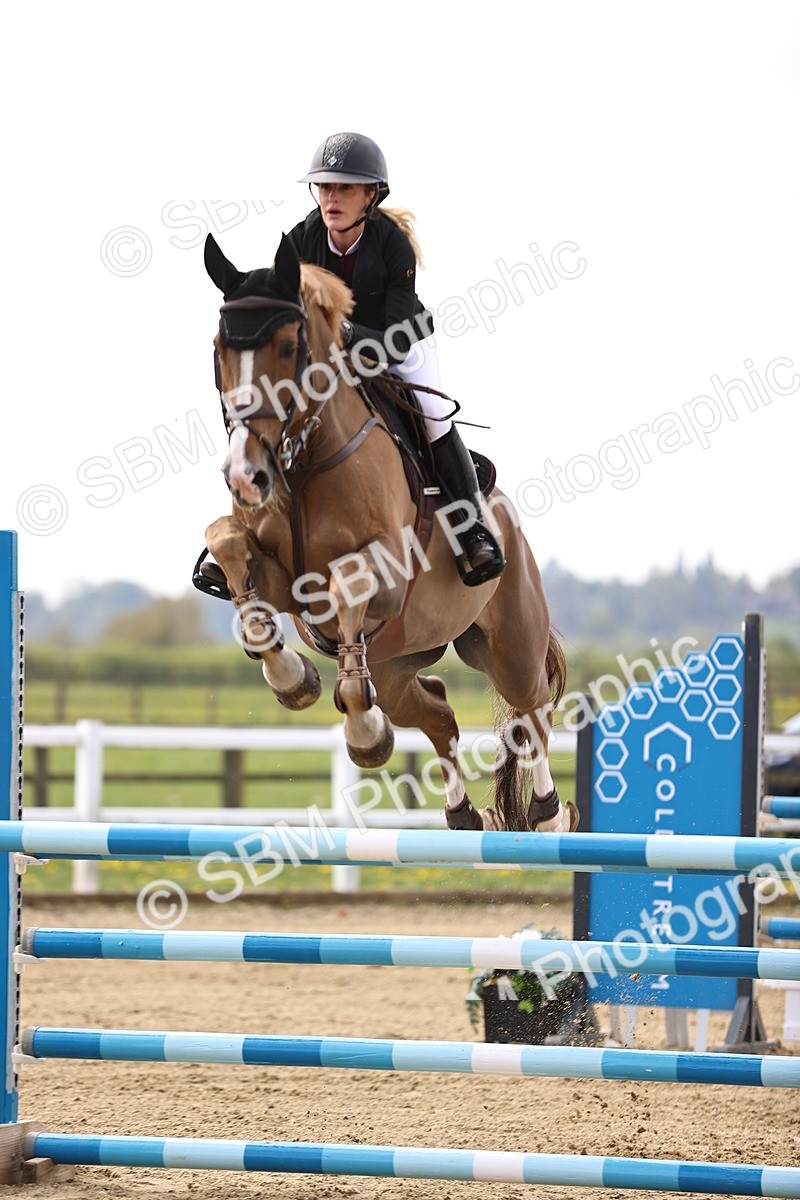 SBM_002418 - Class 11 - Senior newcomers - 1.10m