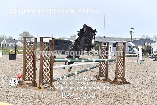 BPP_7360 - CLASS 9 FRI  Senior Newcomers/ 1.10m Open