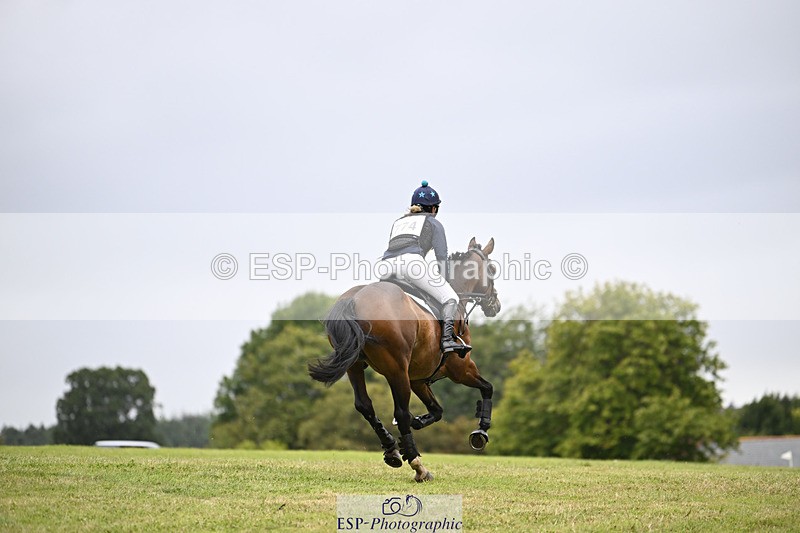 240825X-163624-37567 - 80cm XC 16.30 to 17.30