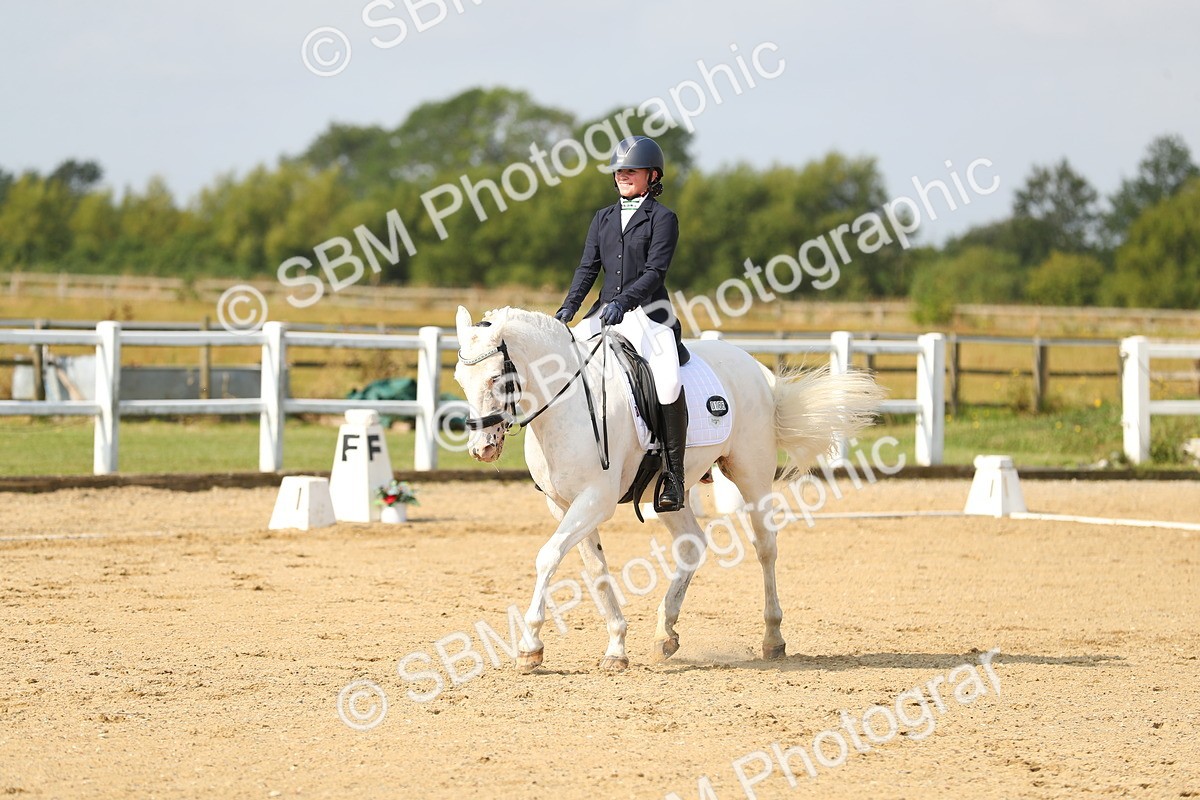 SBM_015595 - Class 13 - Novice 23 - 9.54-11.04