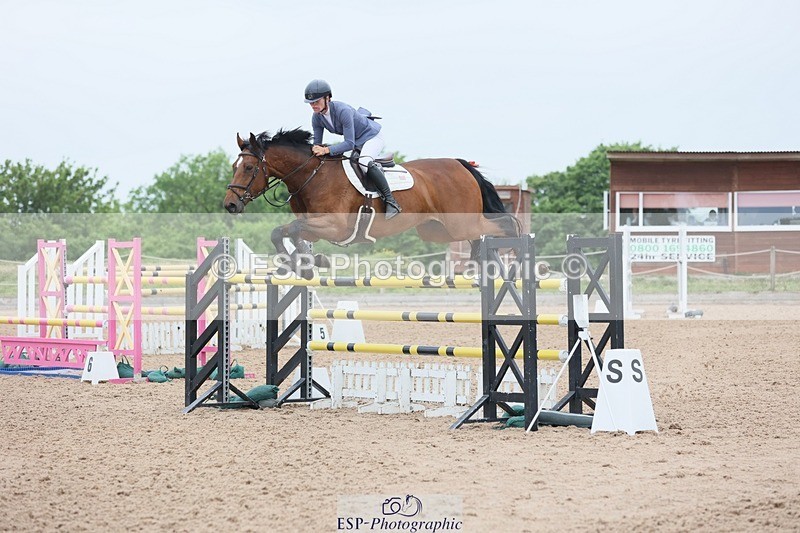 250524-125414-04836 - Cls 15 Snr Fox 1st Rnd