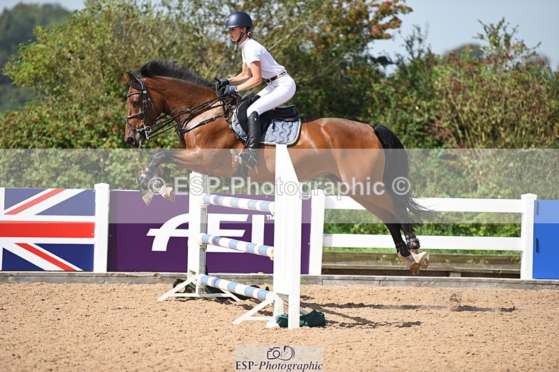 230906A-123322-00244 - Newcomers & 1.10m Open