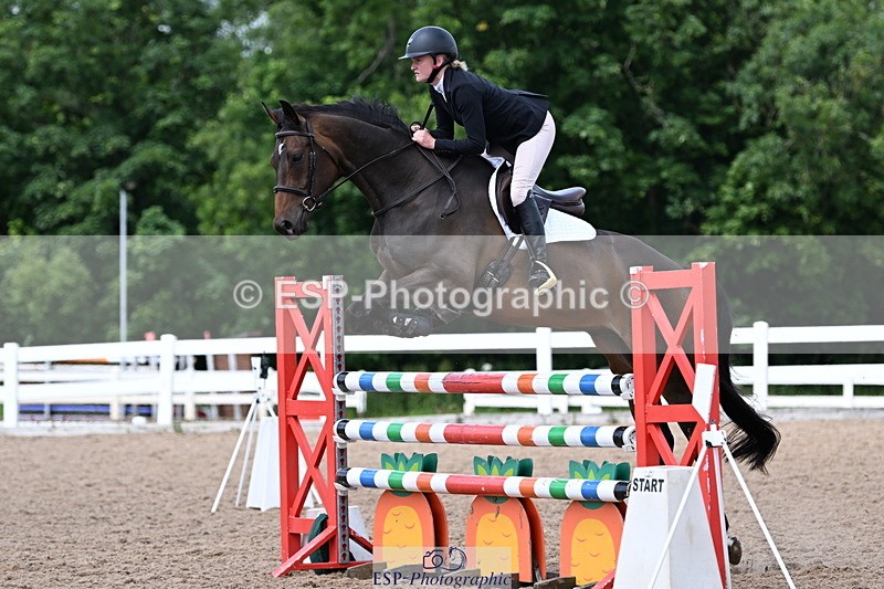 240619A-143909-00686 - Cls 4 Snr Newcomers and 1.10m Open