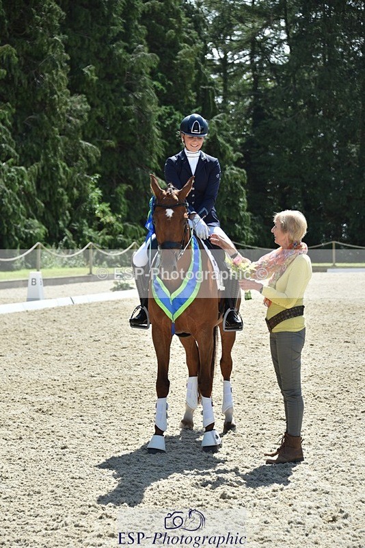 230811-131334-01471 - Adv Medium Silver Presentations