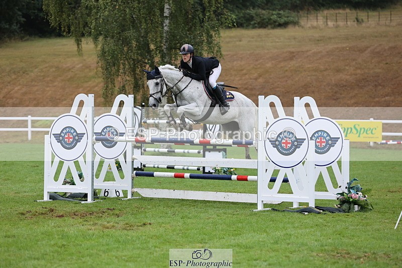 250830A-150050-07174 - Cls 16 Snr Newcomers and 1.10m Open