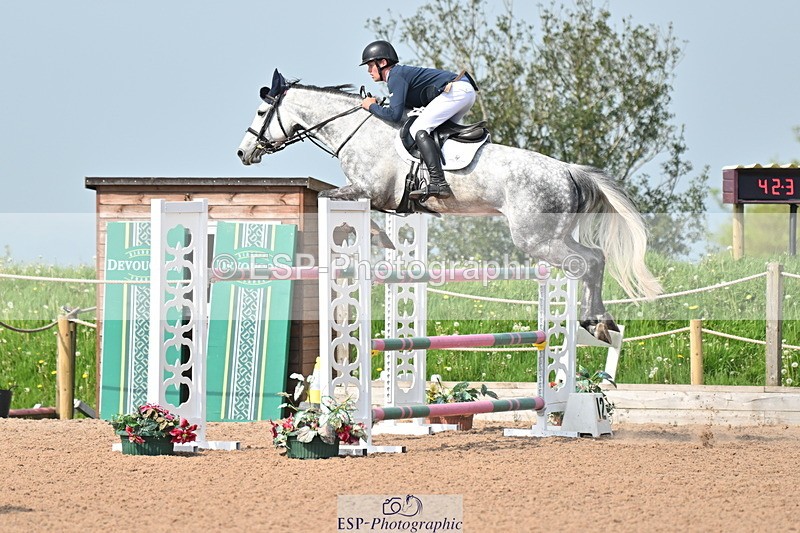 240512A-101749-17207 - Cls 48 National 1.30m Open