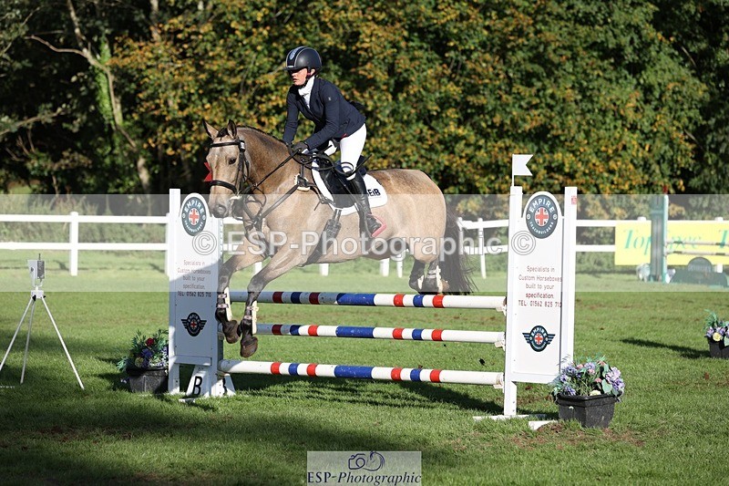 231022-153334-29835 - 498-SILVERLININGS.APHRODITE-Emily.Dobson-TrotUp+SJ