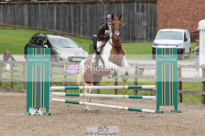 240804-143038-15914 - 657-Althea_Bleekman-SHOVERN_ON_ICE