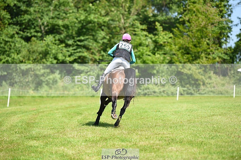 230527-110150-09077 - 265-ISAAC_NEWTON-Jess_Rimmer-XC