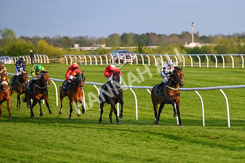 300424-Race 5-Bowman-2918 - Race 5