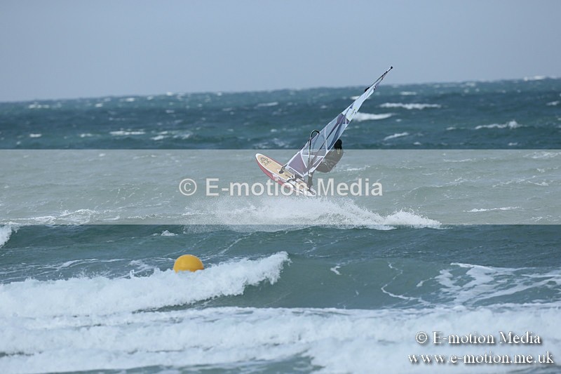 WS 020413-169 - Windsurfing