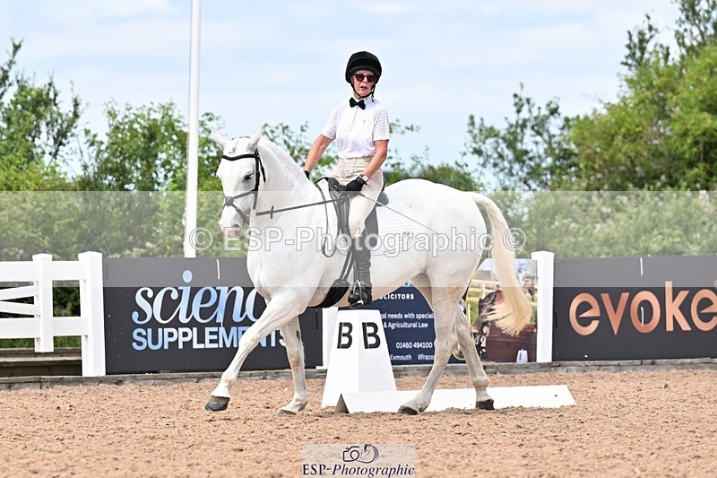 260704-132247-04856 - Cls 4D Senior Intermediate Novice 1