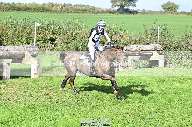 251024A-121729-08946 - B-124-Sophie.Lamb