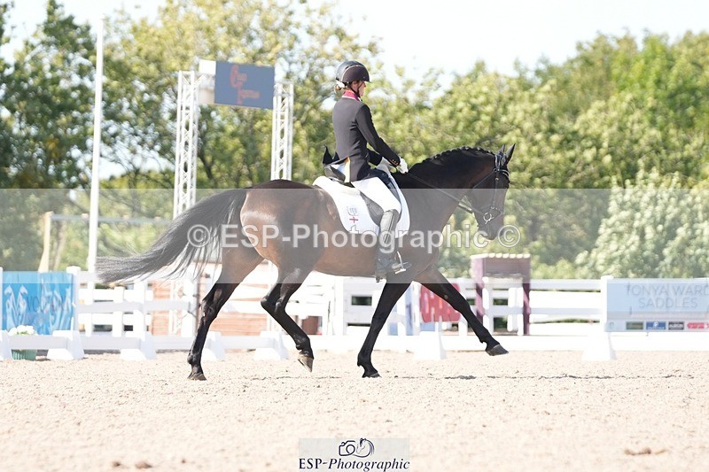 250906-155900-04921 - 100-Adele.RonchettiFamily.Affair